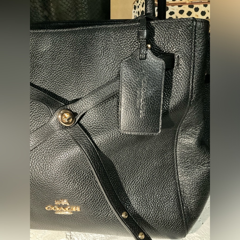 Coach Shoulderbag - Picture 4 of 16